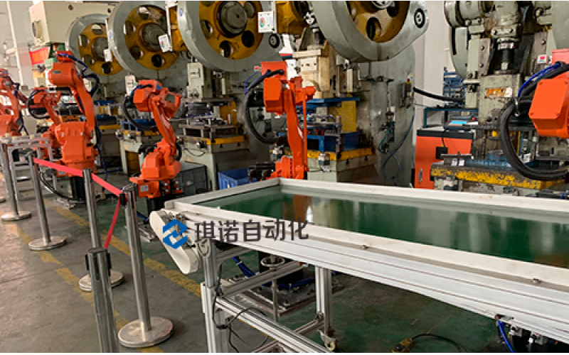 高效精準(zhǔn)！沖壓機(jī)械手的應(yīng)用領(lǐng)域及優(yōu)勢(shì)分析